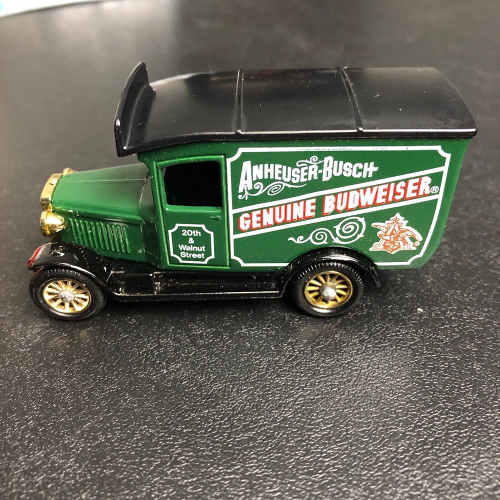 Budweiser truck Vintage 1979 by Lledo (England)